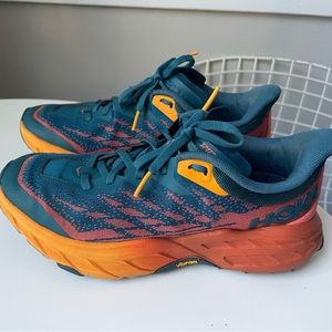 Hoka Women's Speedgoat 5 size 8